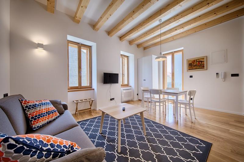 Apartments Villa Glorija Комижа Экстерьер фото